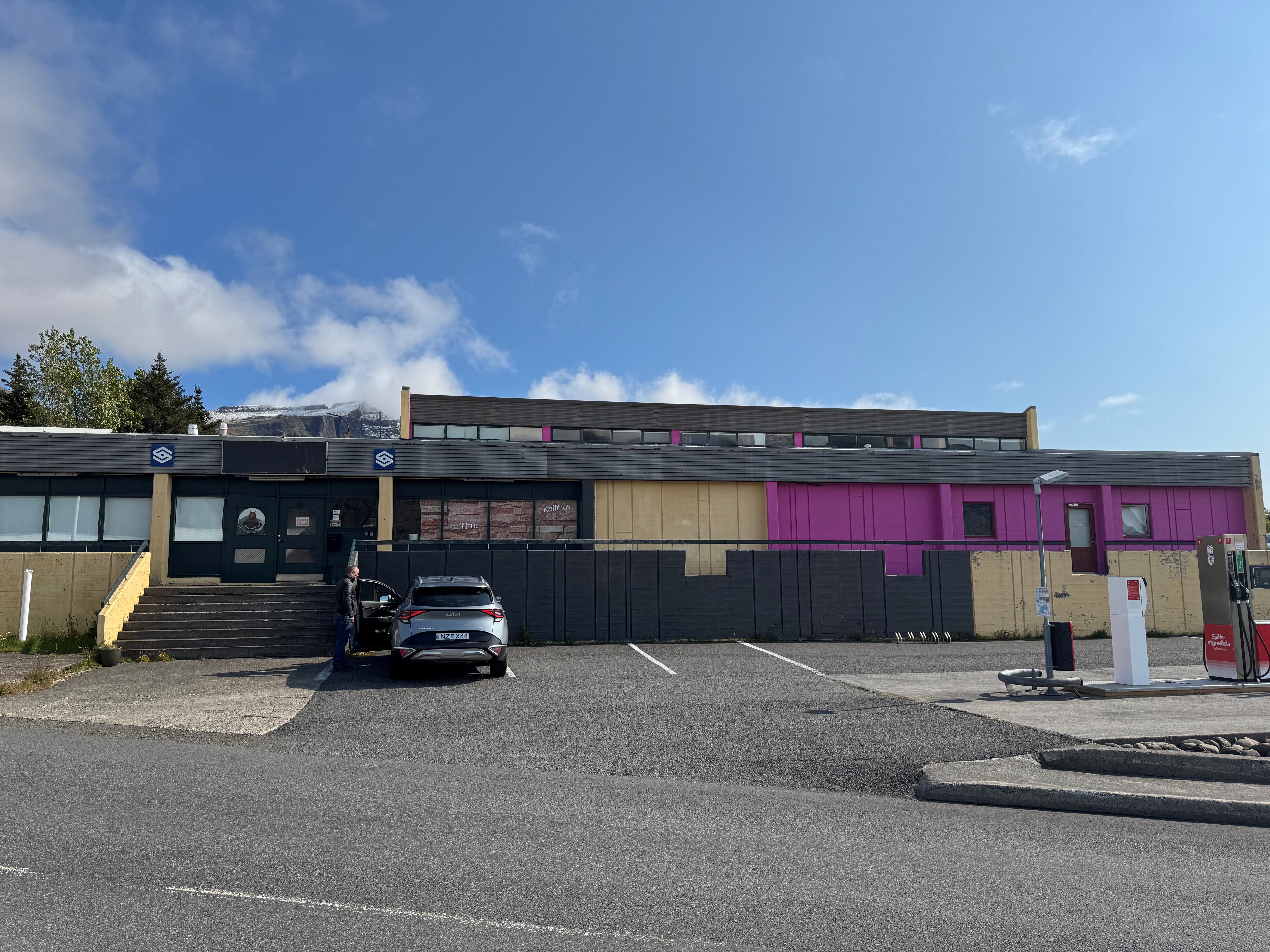 Fjarabraut 41, Stvarfiri