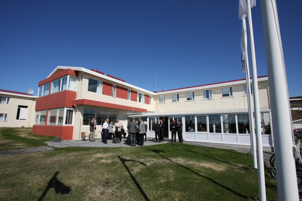 Htel Reynihl, Mvatni