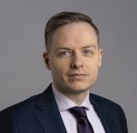 N�r starfsma�ur � fyrirt�kjasvi�i