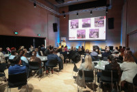 M�l�ing um a�l�gun �slenskra sveitarf�laga � Hofi � g�r